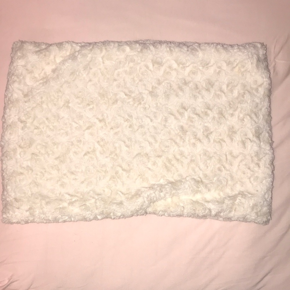 Kate Spade White, Reversible Snood Scarf